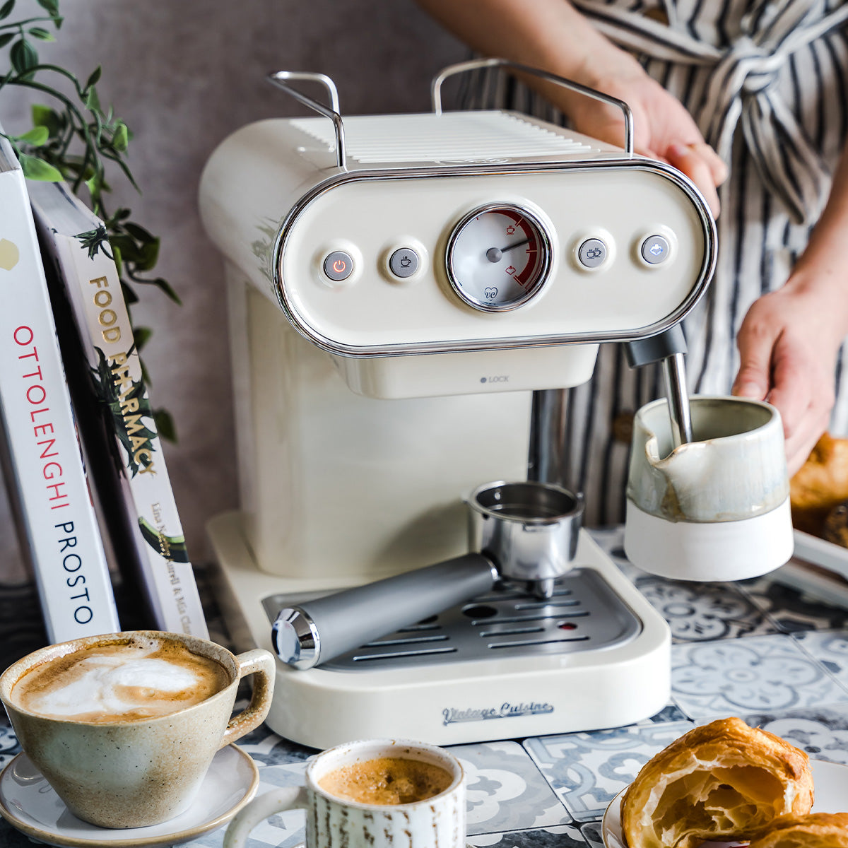 Machine à café avec buse vapeur