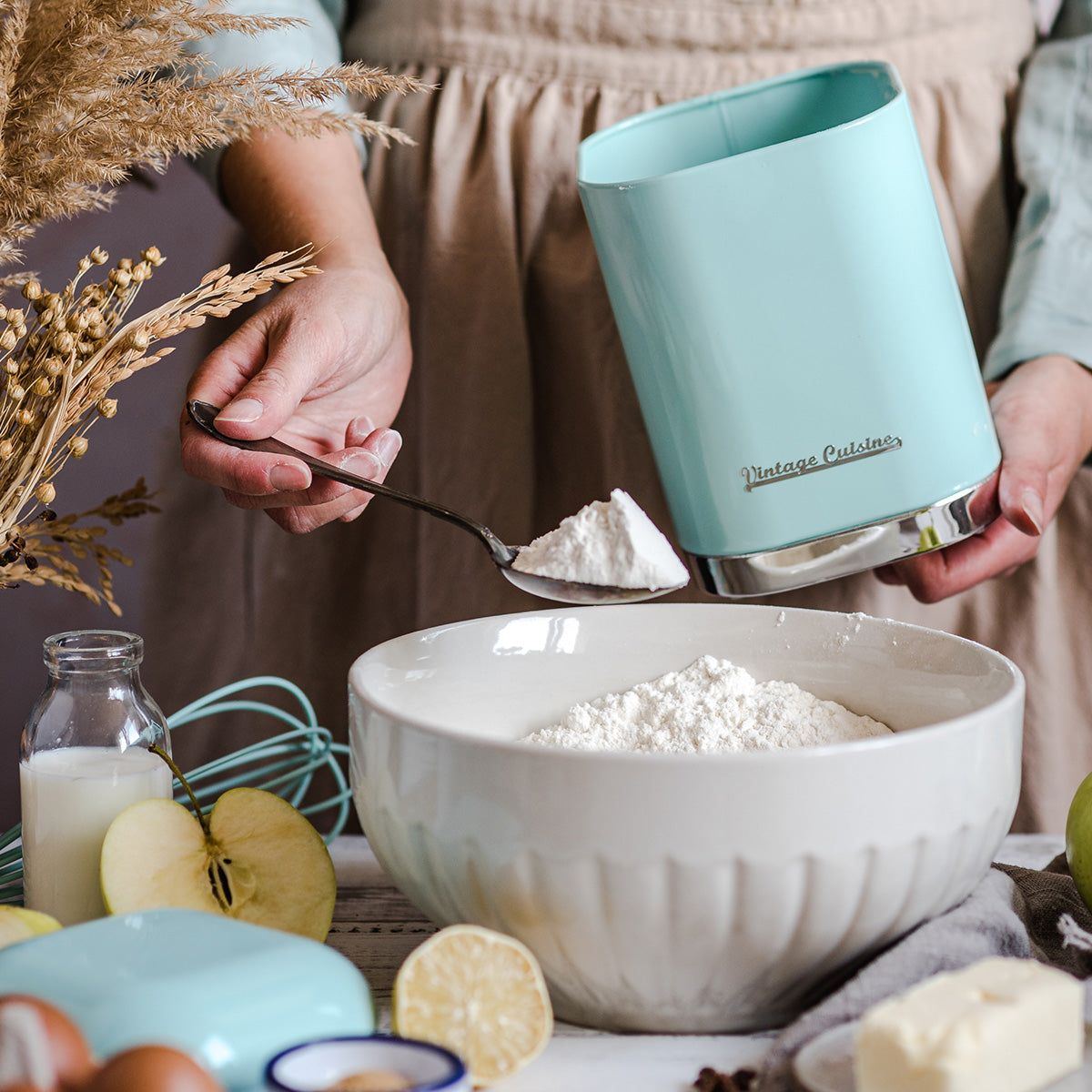 Récipient rétro de cuisine pour produits secs